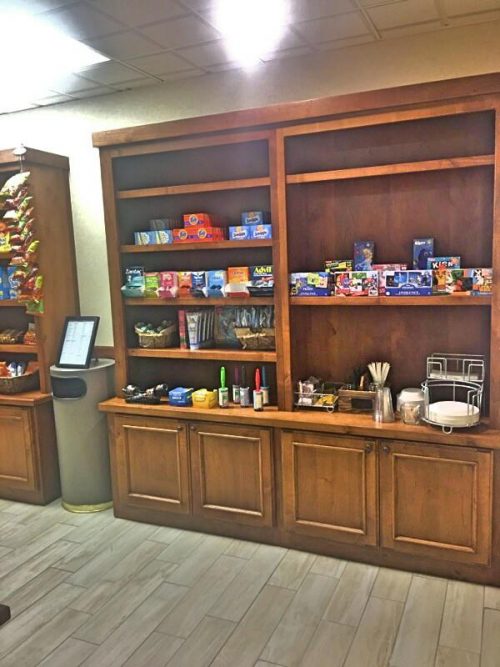 Comfort Inn & Suites got a brand new Sundry Shop! – InnTrusted
